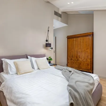 Tena Villa