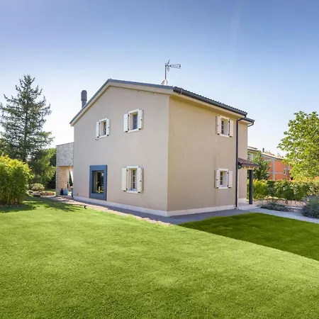 Tena Villa Sivati